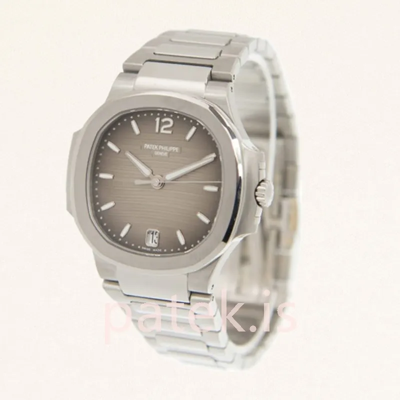 Patek Philippe Nautilus Ladies 32mm 7118/1A-011 Bracelet Silver-tone