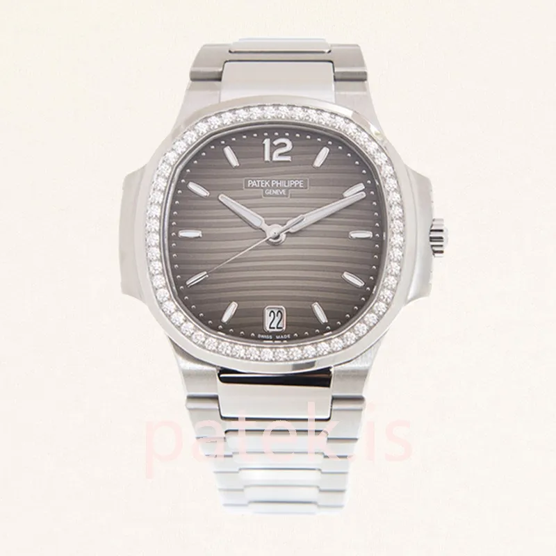 Patek Philippe Nautilus 32mm Ladies 7118/1200A-011 Bracelet Quartz