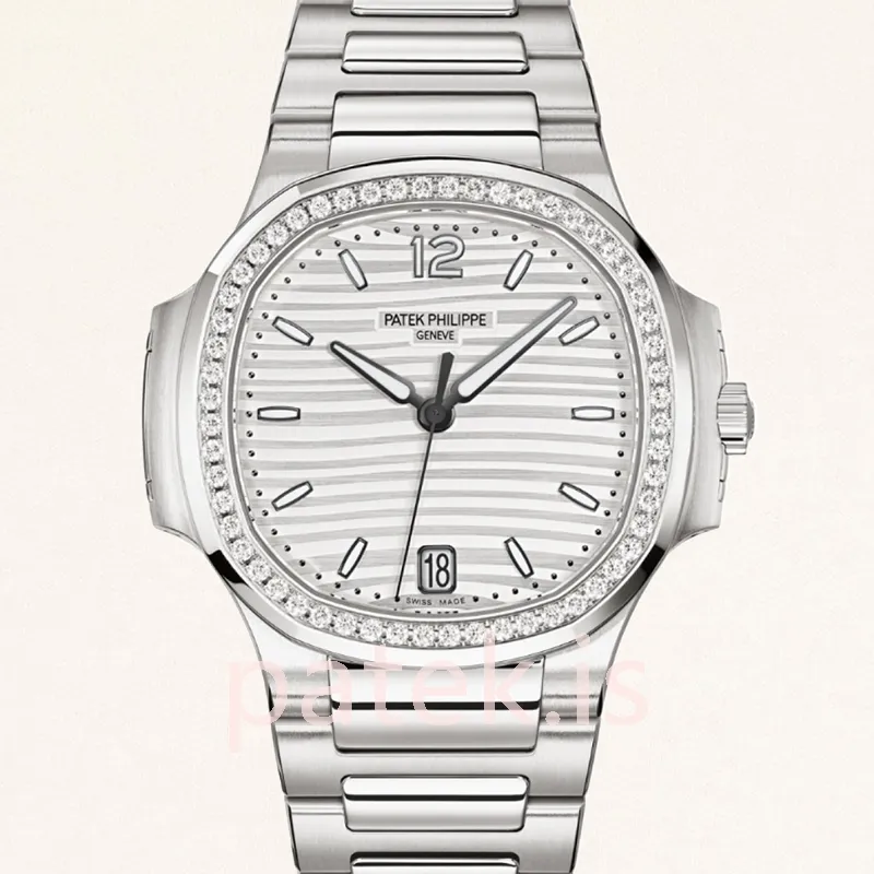 Patek Philippe Nautilus Ladies 32mm 7118/1200A-010 Bracelet